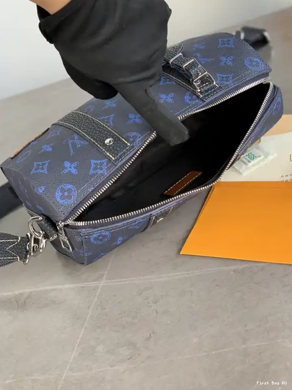 First bag LOUIS KEEPALL CITY VUITTON 0702
